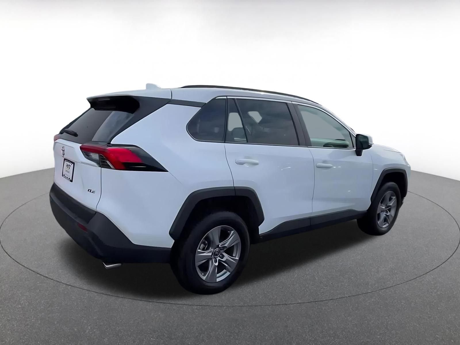 Used 2025 Toyota RAV4 XLE w/ Weather Package image 15