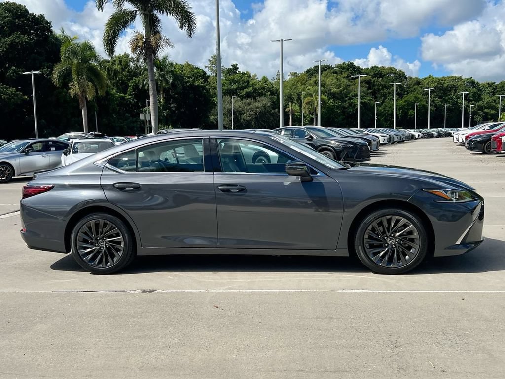 Certified 2024 Lexus ES 350 F Sport w/ Technology Package FWD image 8