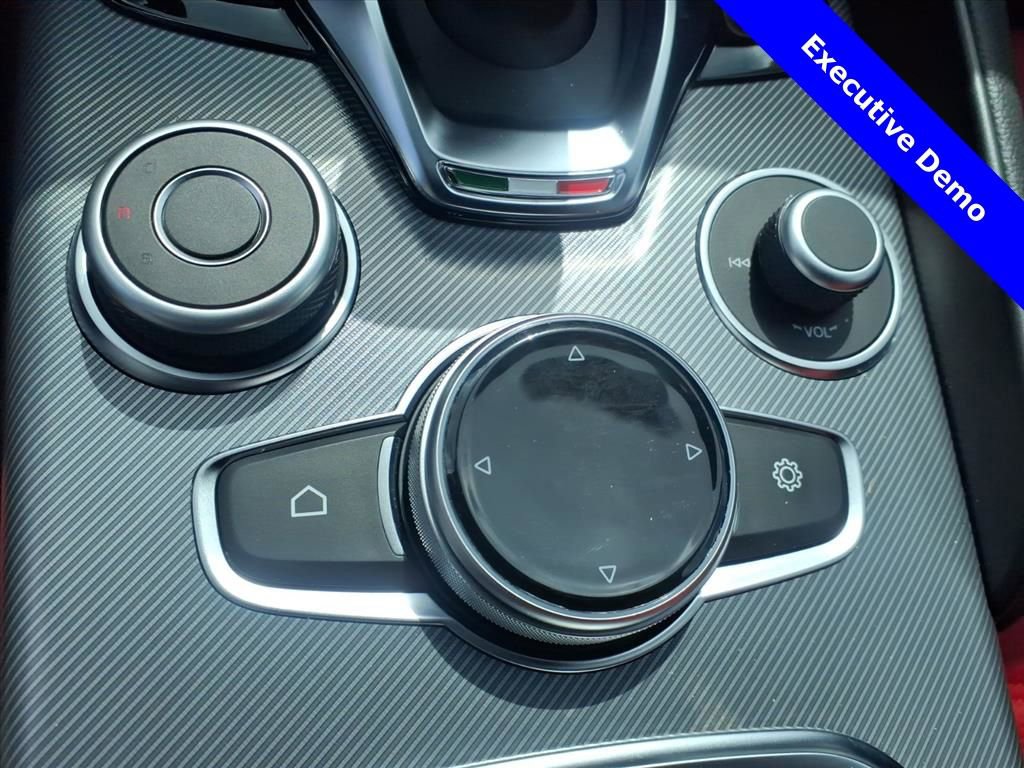 New 2025 Alfa Romeo Giulia w/ Veloce Package Rwd image 23