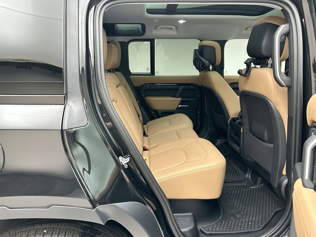 New 2026 Land Rover Defender 110 S AWD/4WD image 15