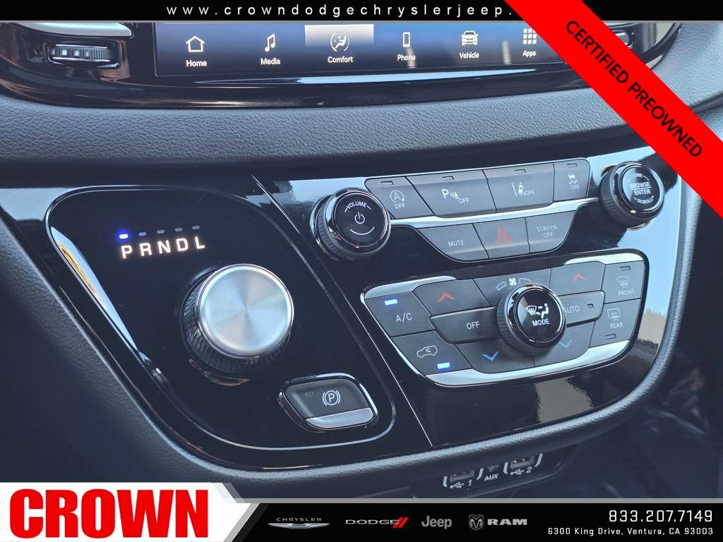 Used 2025 Chrysler Pacifica Select image 27