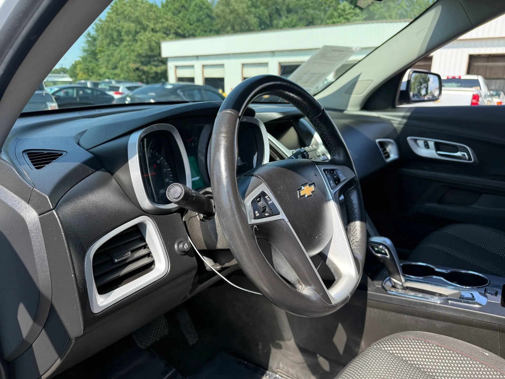 Used 2015 Chevrolet Equinox LT w/ Driver Convenience Package AWD/4WD image 17