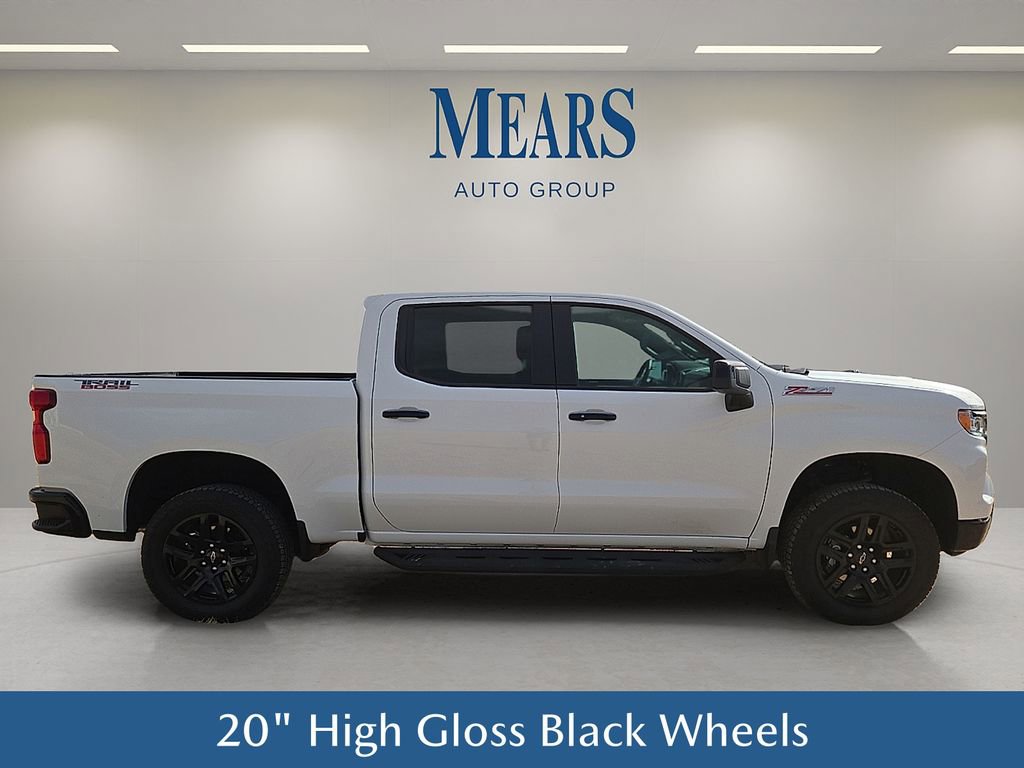 Used 2025 Chevrolet Silverado 1500 LT Trail Boss w/ Convenience Package II image 6