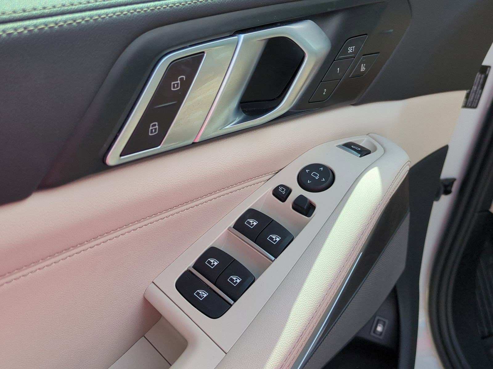 Certified 2024 BMW X5 xDrive50e w/ Premium Package image 15