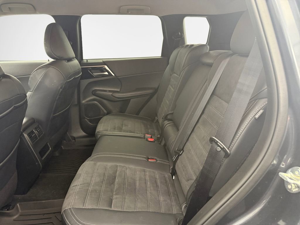 Used 2024 Mitsubishi Outlander SE AWD/4WD image 23