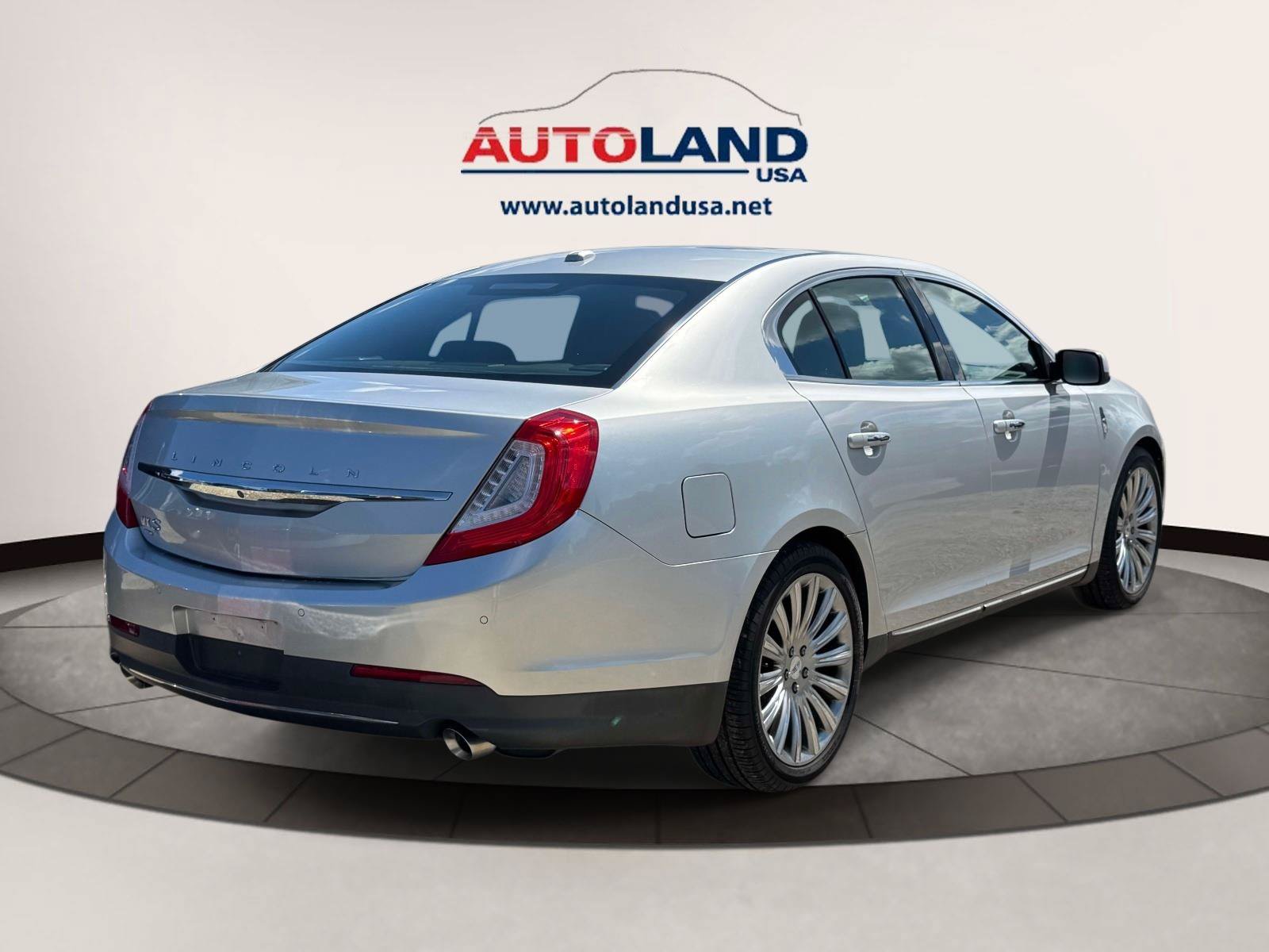 Used 2015 Lincoln MKS AWD w/ Equipment Group 101A image 4