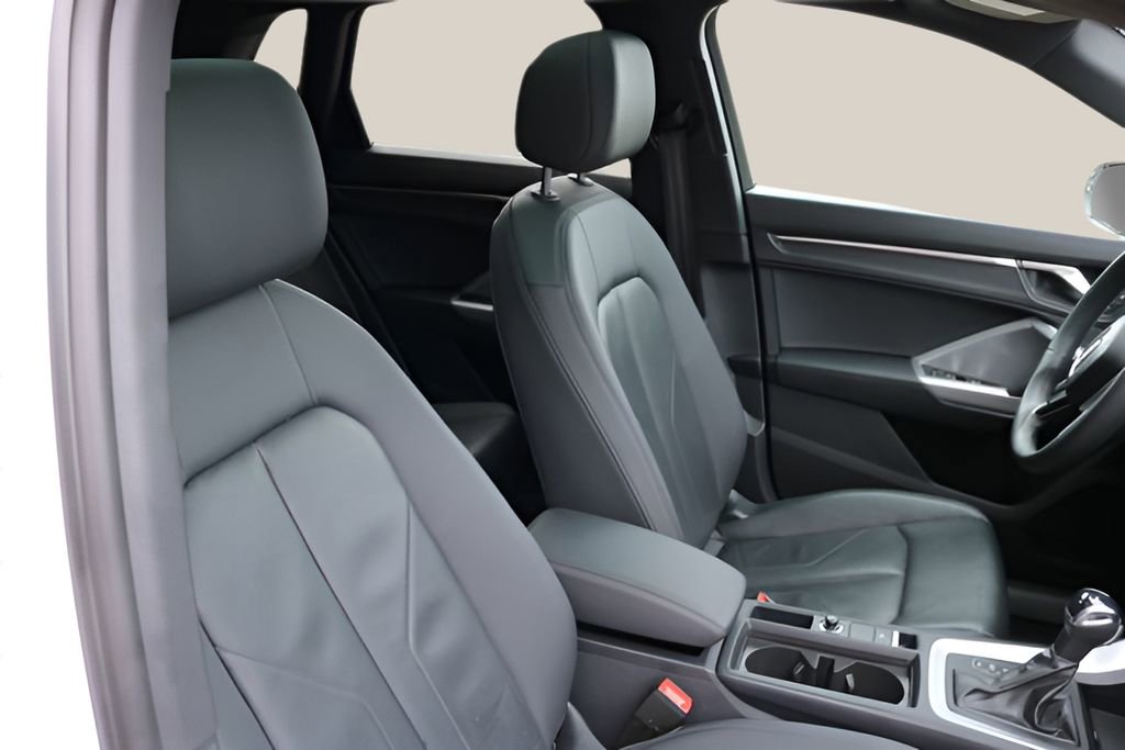 Used 2025 Audi Q3 2.0T Premium image 19