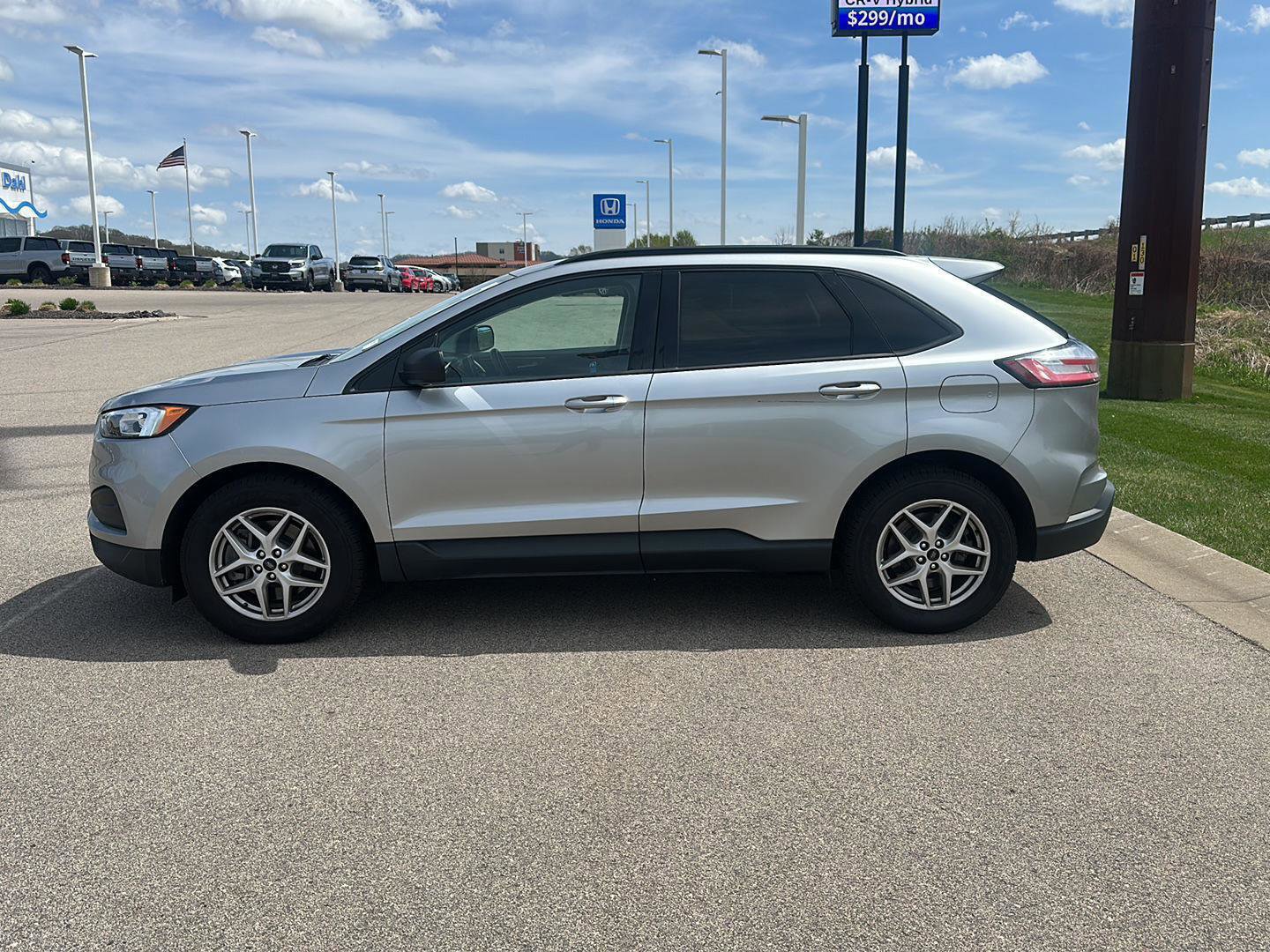 Used 2023 Ford Edge SE AWD/4WD image 6