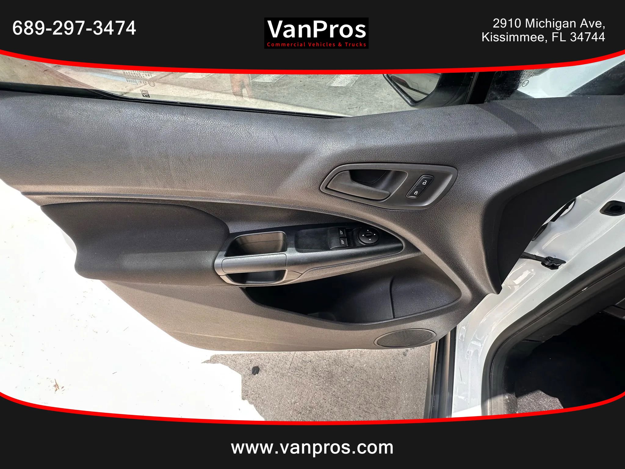 Used 2018 Ford Transit Connect XL image 8