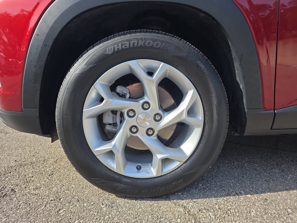 Used 2024 Chevrolet Trax LS w/ LS Convenience Package FWD image 33