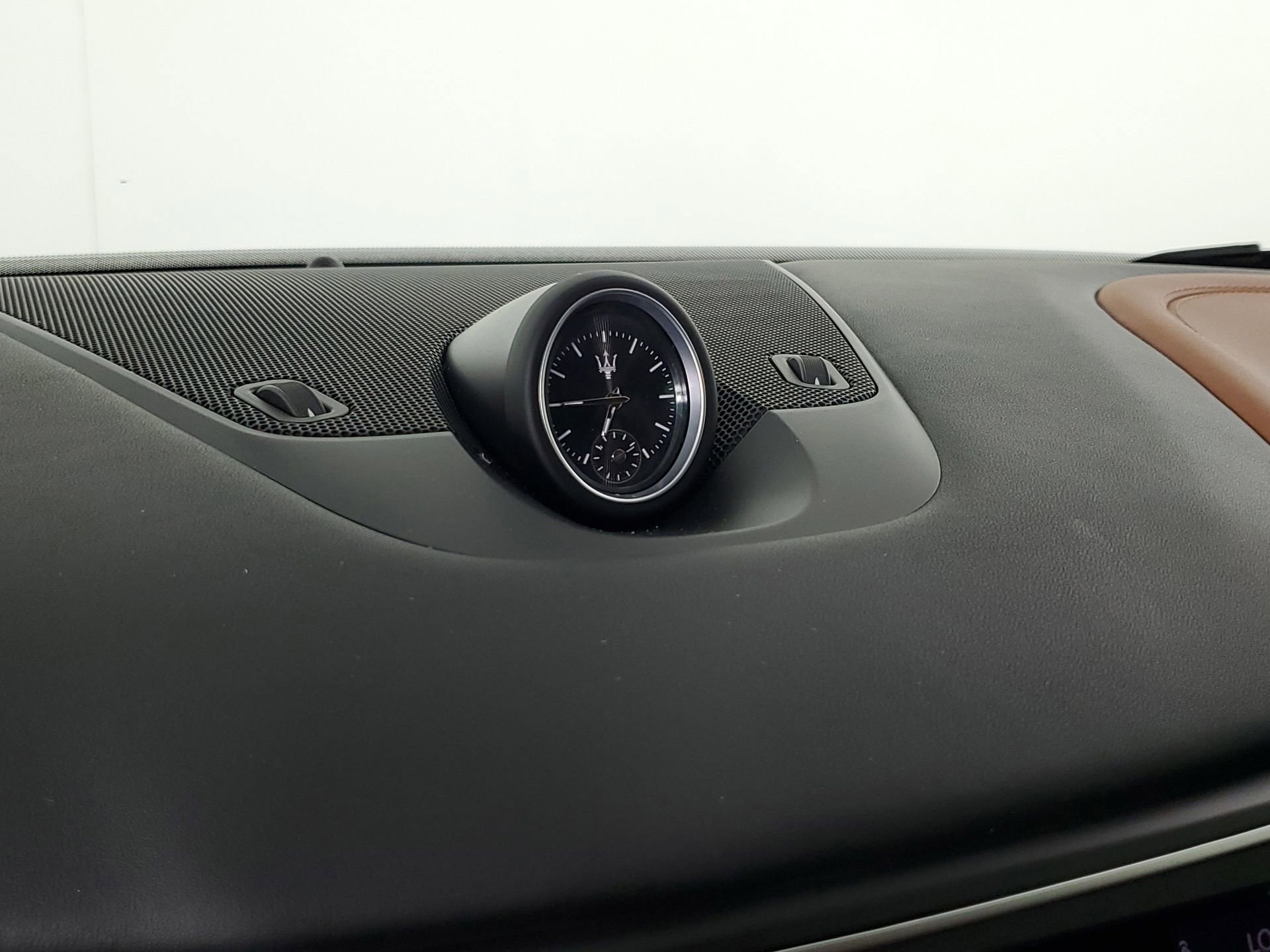 Used 2023 Maserati Levante Modena S image 40