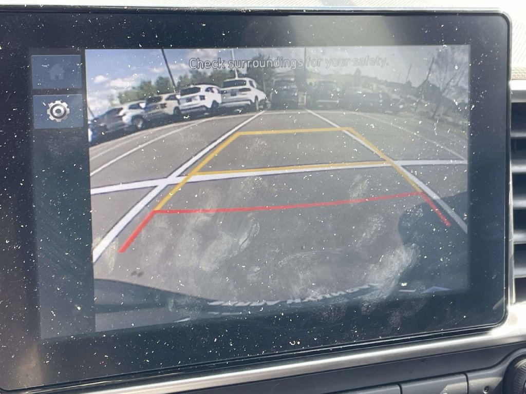 Used 2025 Hyundai Venue SEL FWD image 12