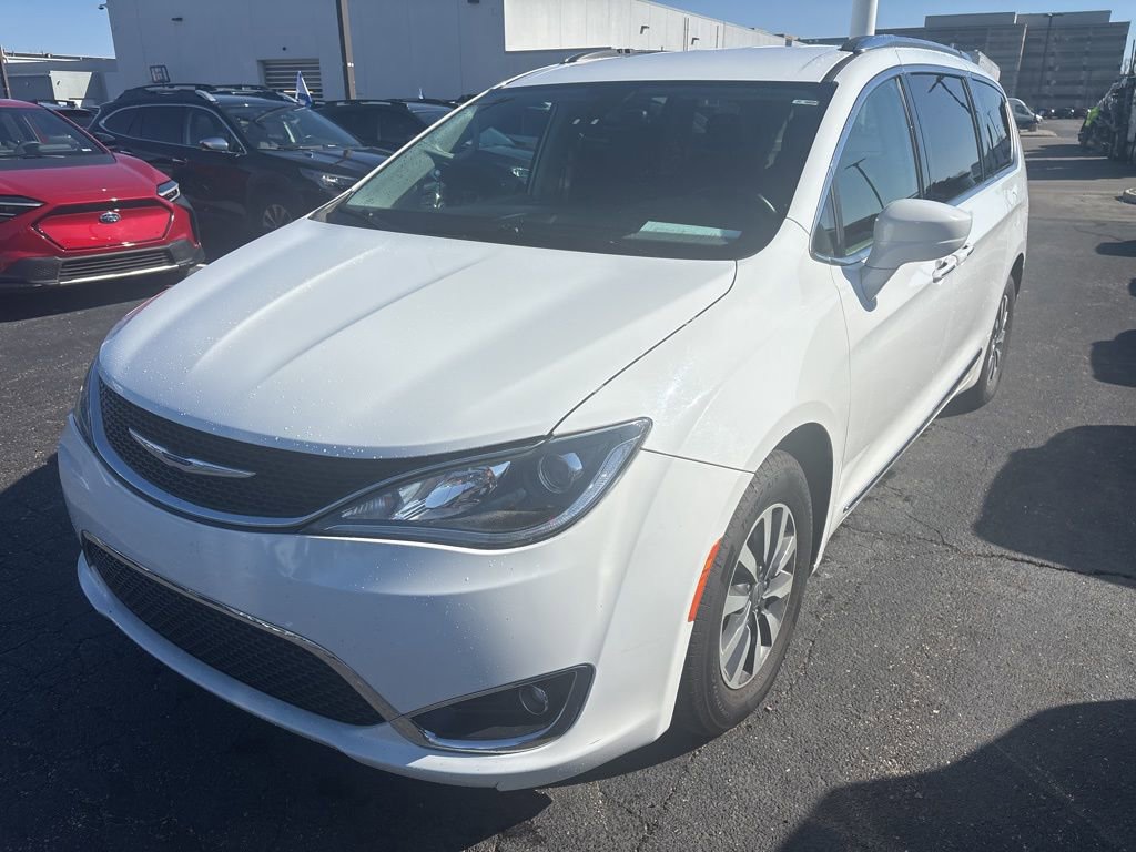 Used 2020 Chrysler Pacifica Touring-L Plus image 6