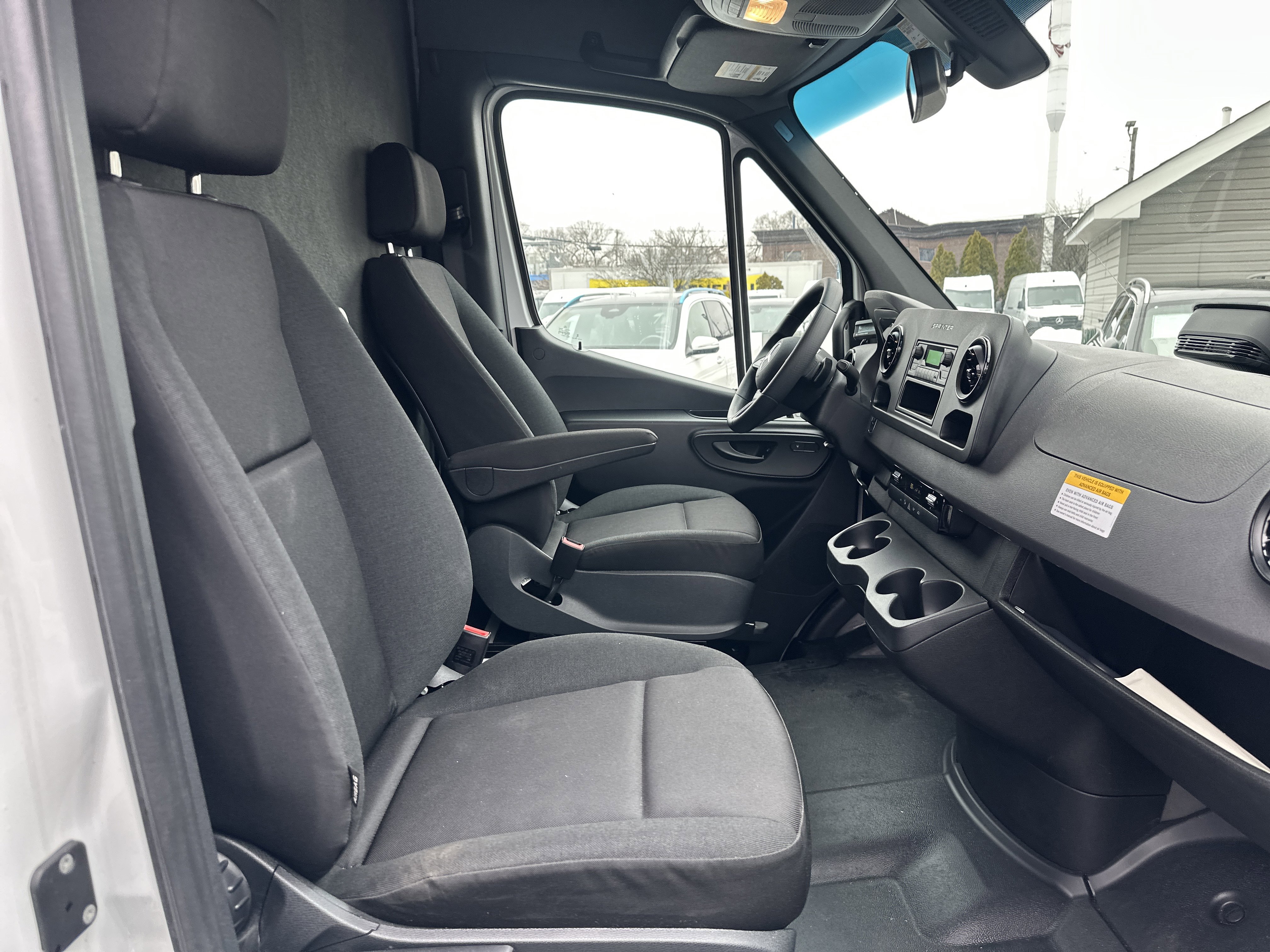 Used 2025 Mercedes-Benz Sprinter 2500 image 25