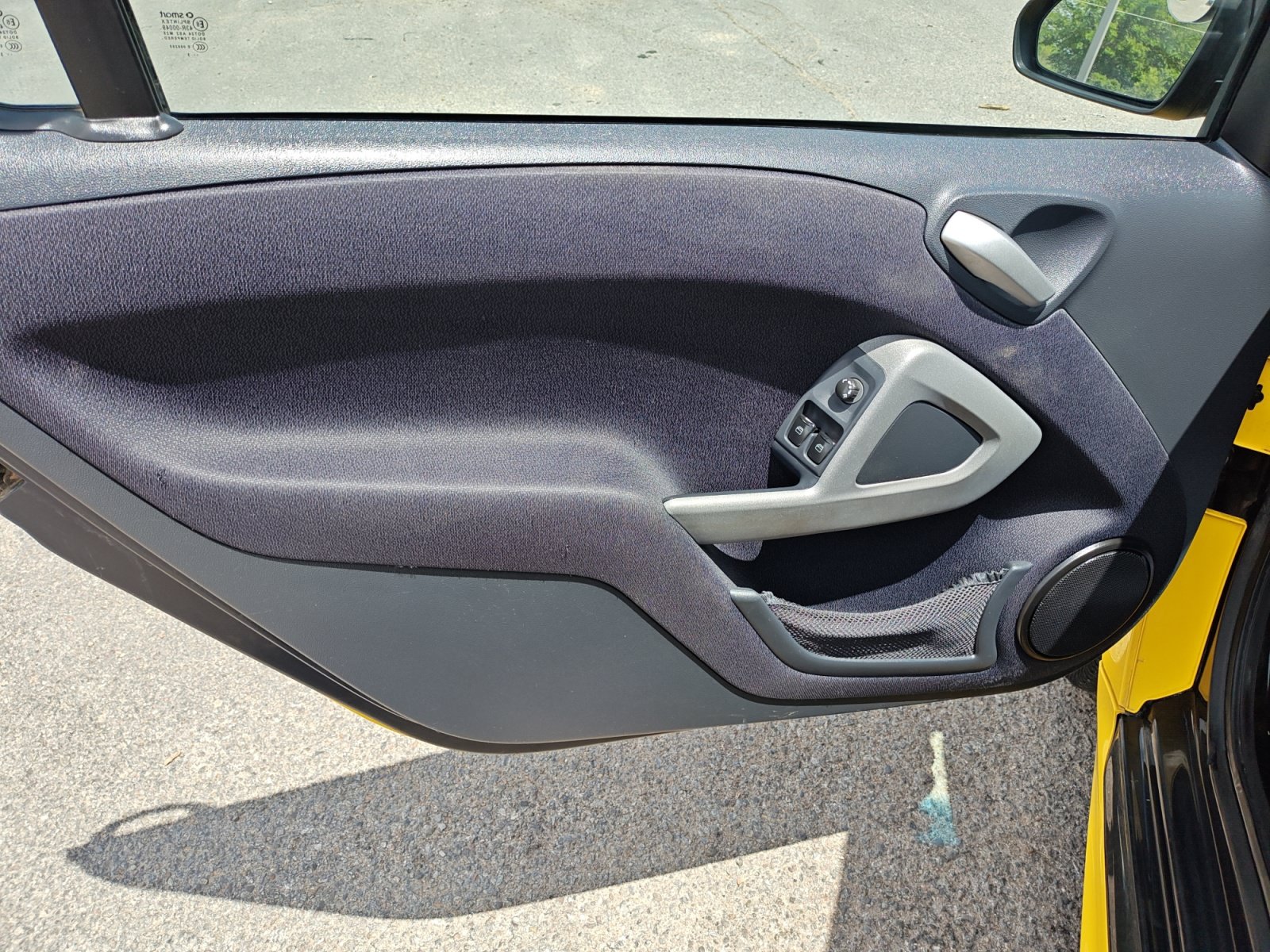 Used 2013 smart fortwo passion RWD image 14