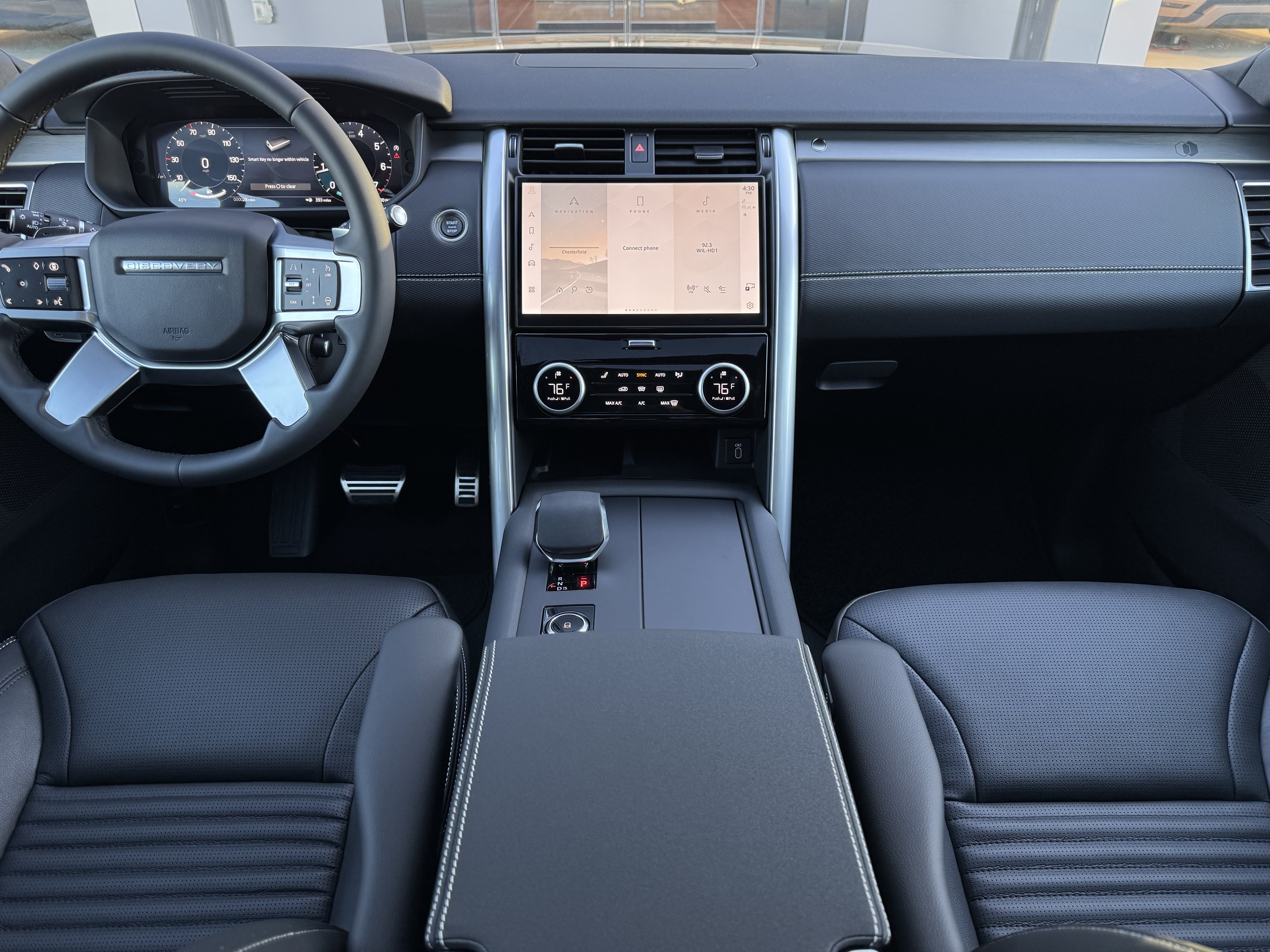 New 2026 Land Rover Discovery Limited Edition AWD/4WD image 4