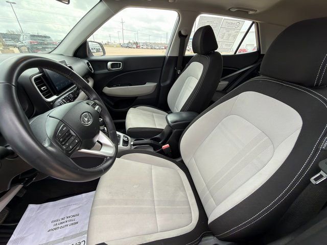 Used 2024 Hyundai Venue SEL image 20
