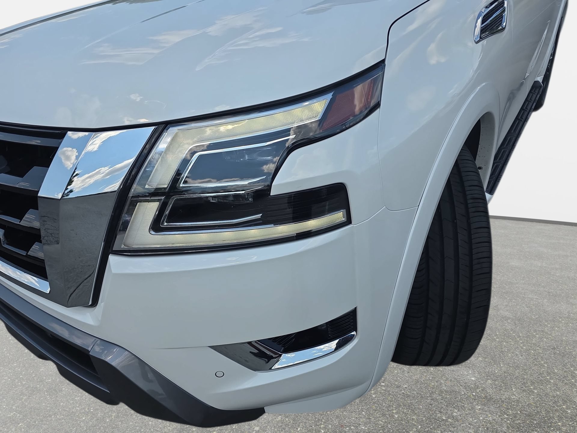 Used 2024 Nissan Armada Platinum w/ Captain's Chairs Package AWD/4WD image 30