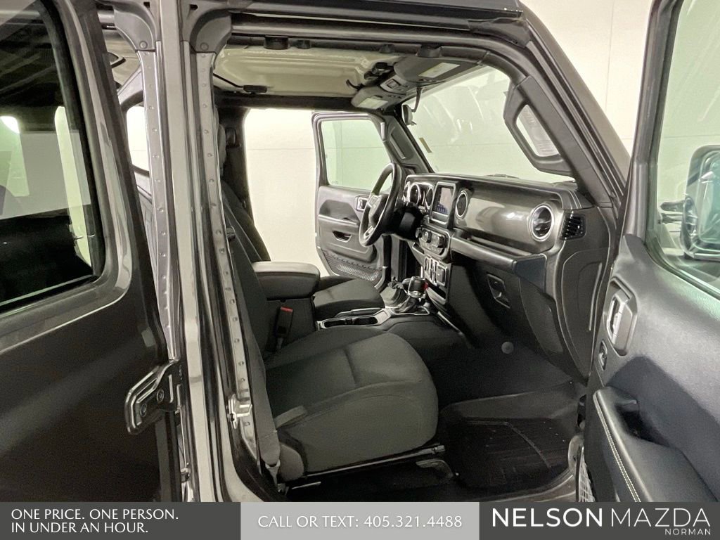 Used 2019 Jeep Wrangler Unlimited Sahara w/ Safety Group image 14