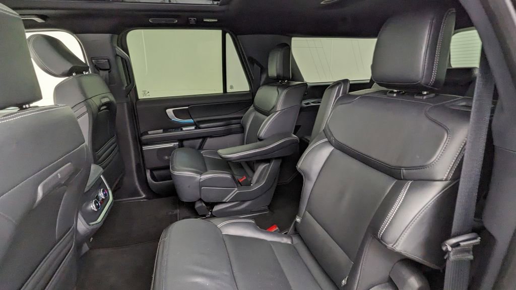 Certified 2025 Ford Expedition Max Platinum w/ Stealth Appearance Package AWD/4WD image 38