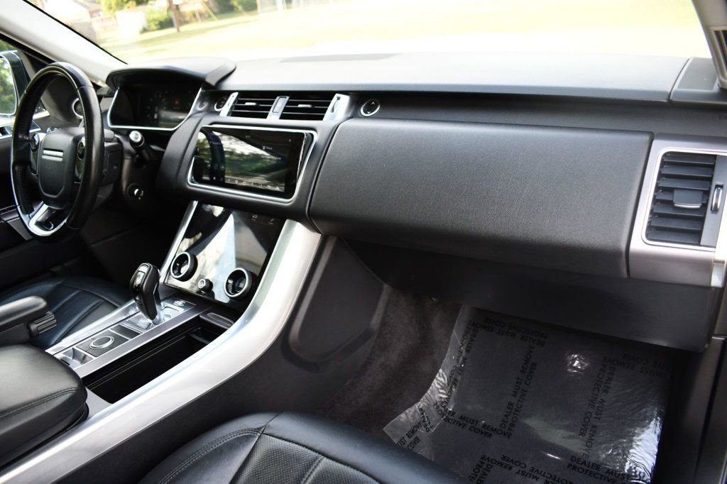 Used 2020 Land Rover Range Rover Sport HSE image 35