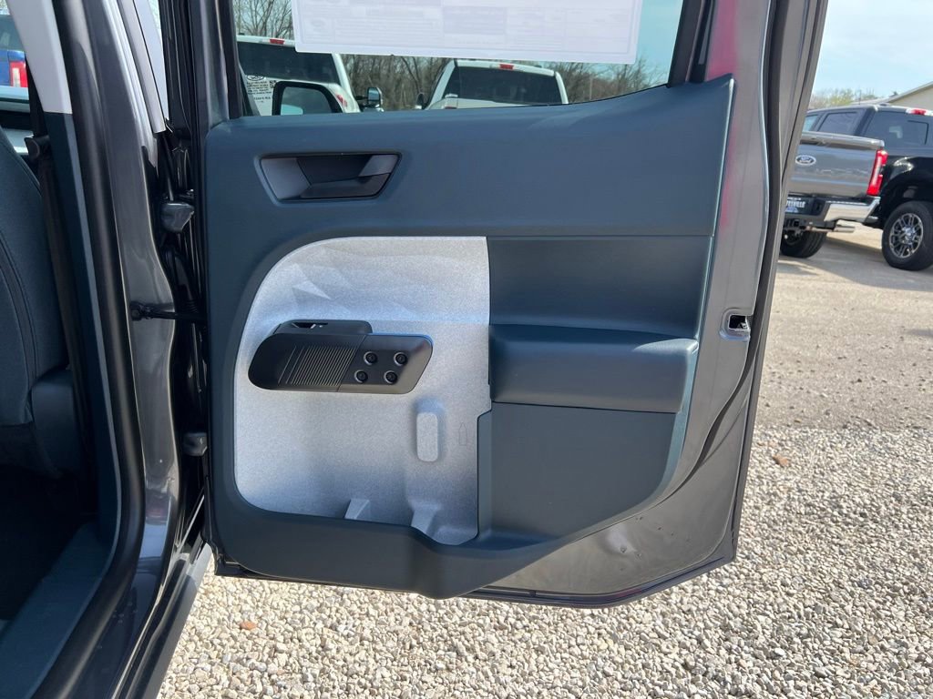New 2026 Ford Maverick XLT image 18