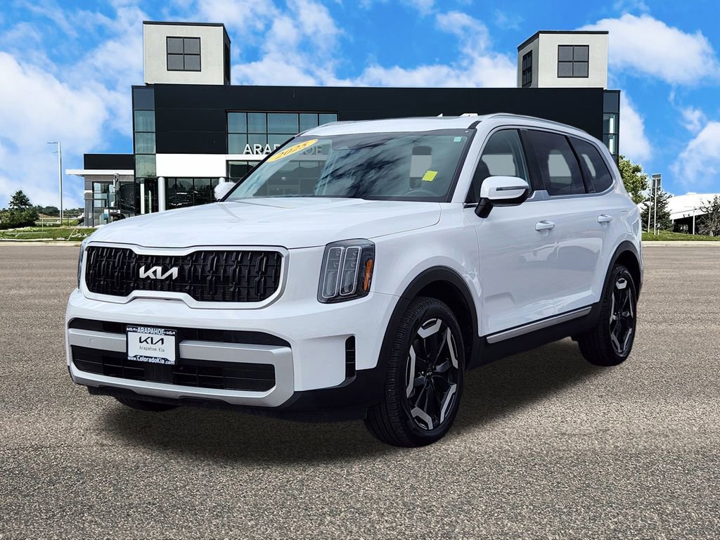 Certified 2025 Kia Telluride EX w/ EX Captain's Chair Package image 5