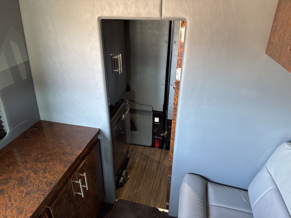 Used 2016 Ford Transit 250 148 Medium Roof image 26