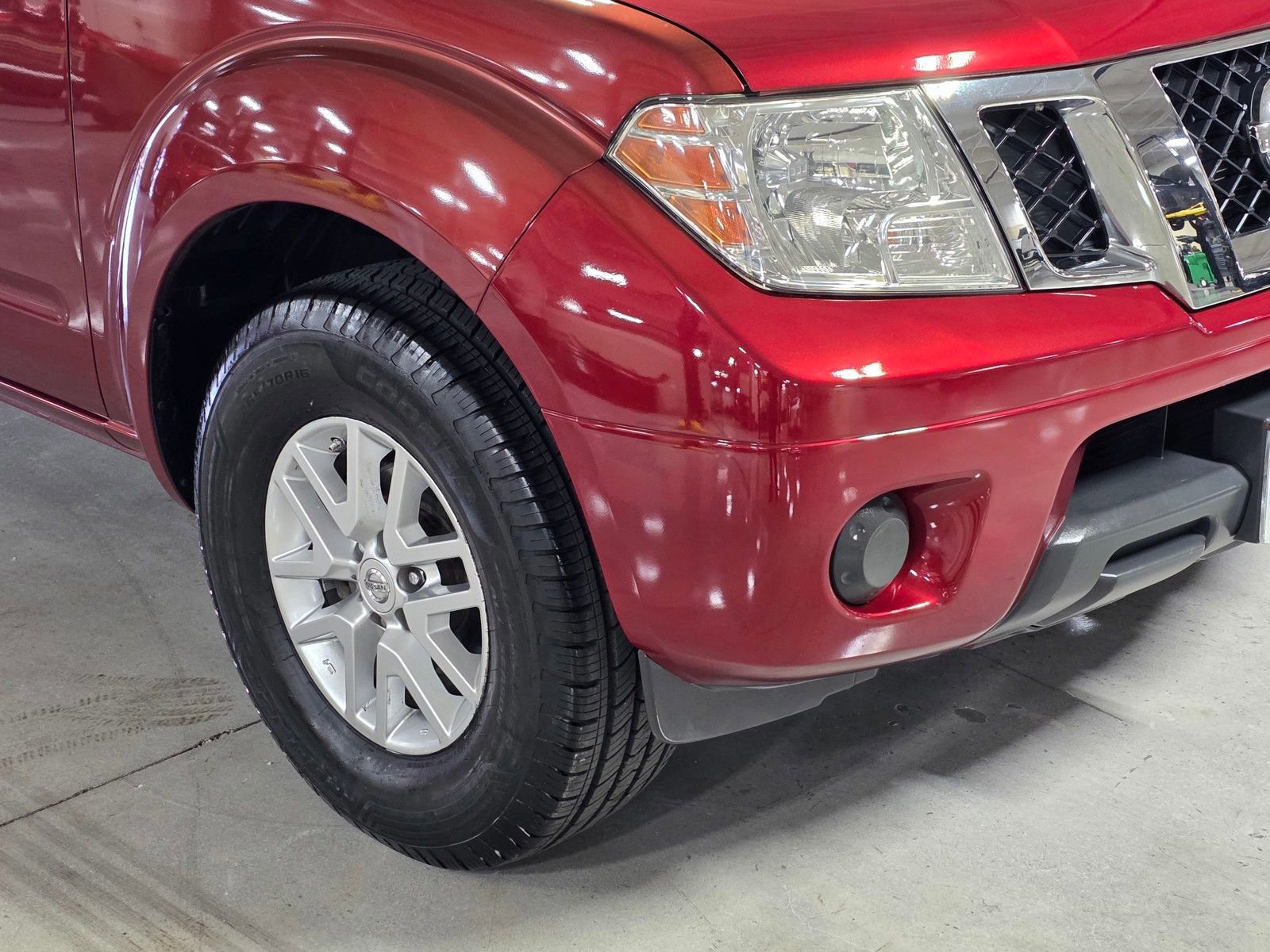 Used 2015 Nissan Frontier SV RWD image 10