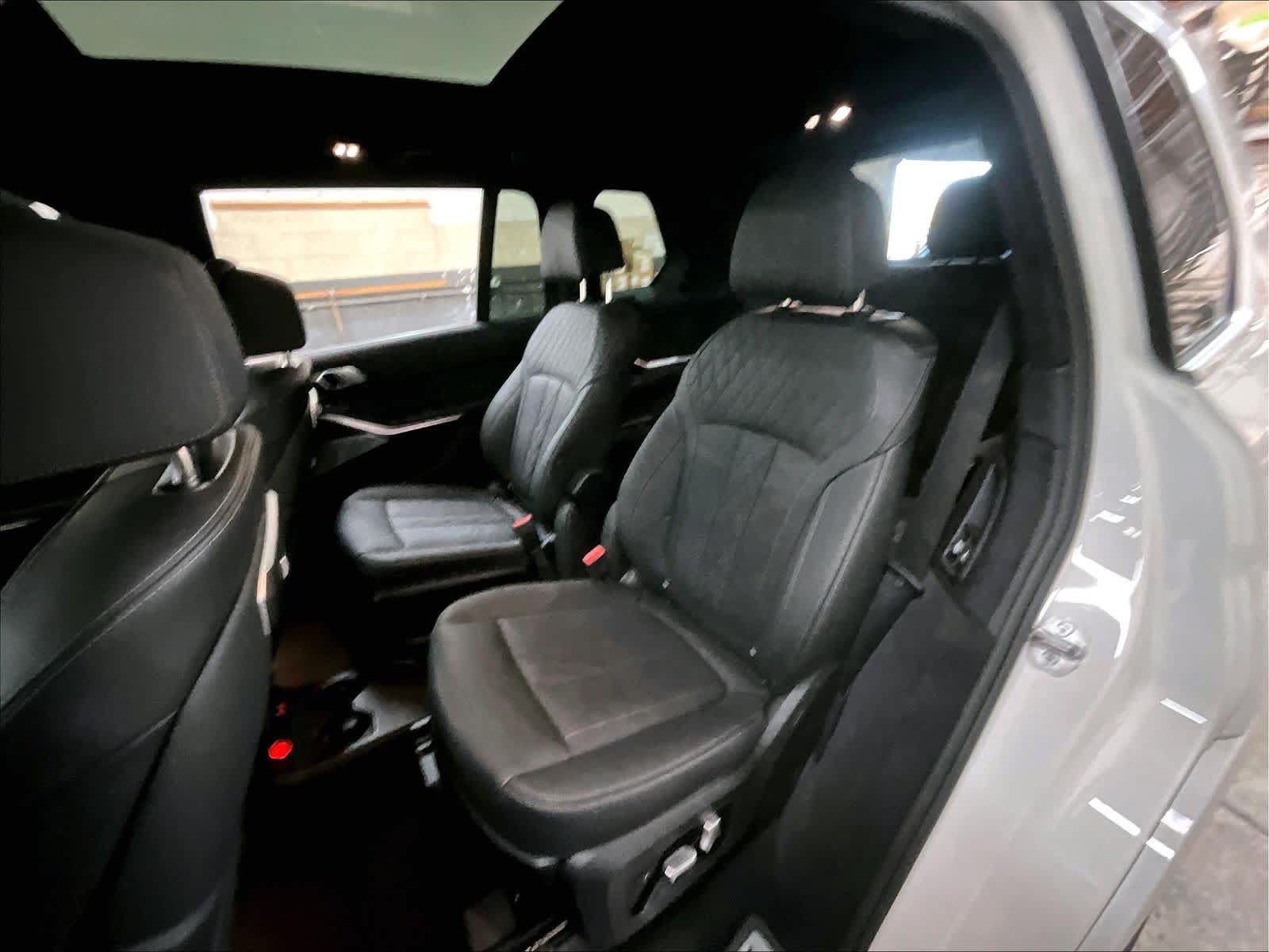 Used 2025 BMW ALPINA XB7 AWD/4WD image 29