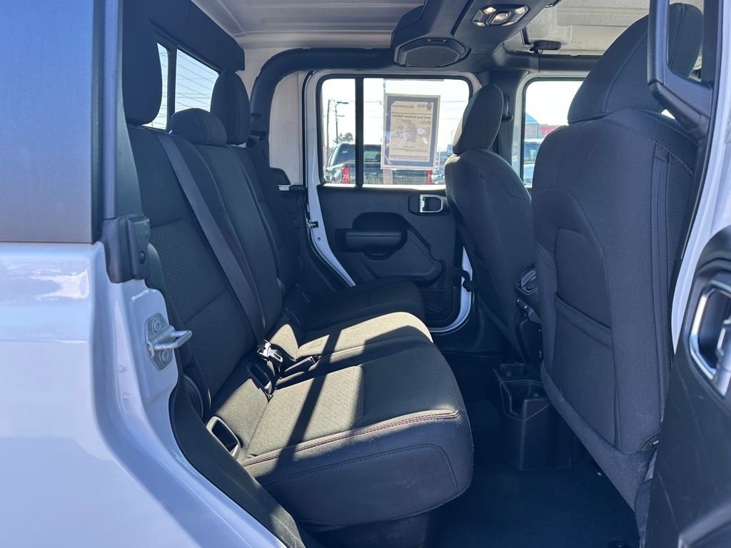 Used 2023 Jeep Gladiator Rubicon AWD/4WD image 13