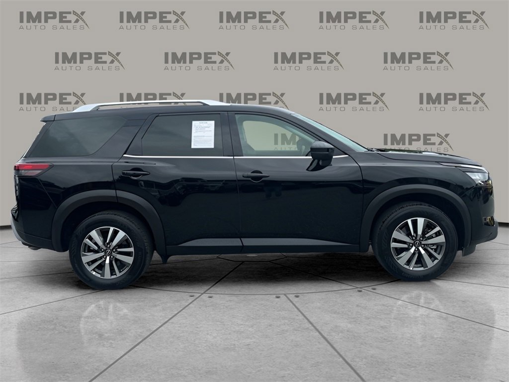Used 2025 Nissan Pathfinder SL image 6