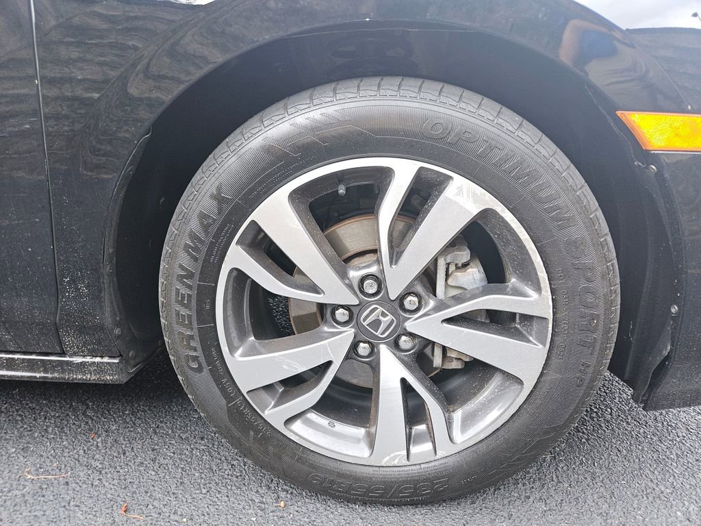 Used 2023 Honda Odyssey Touring image 2