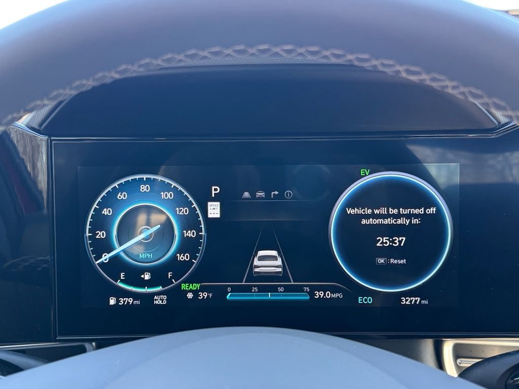 Certified 2025 Hyundai Elantra SEL FWD image 19