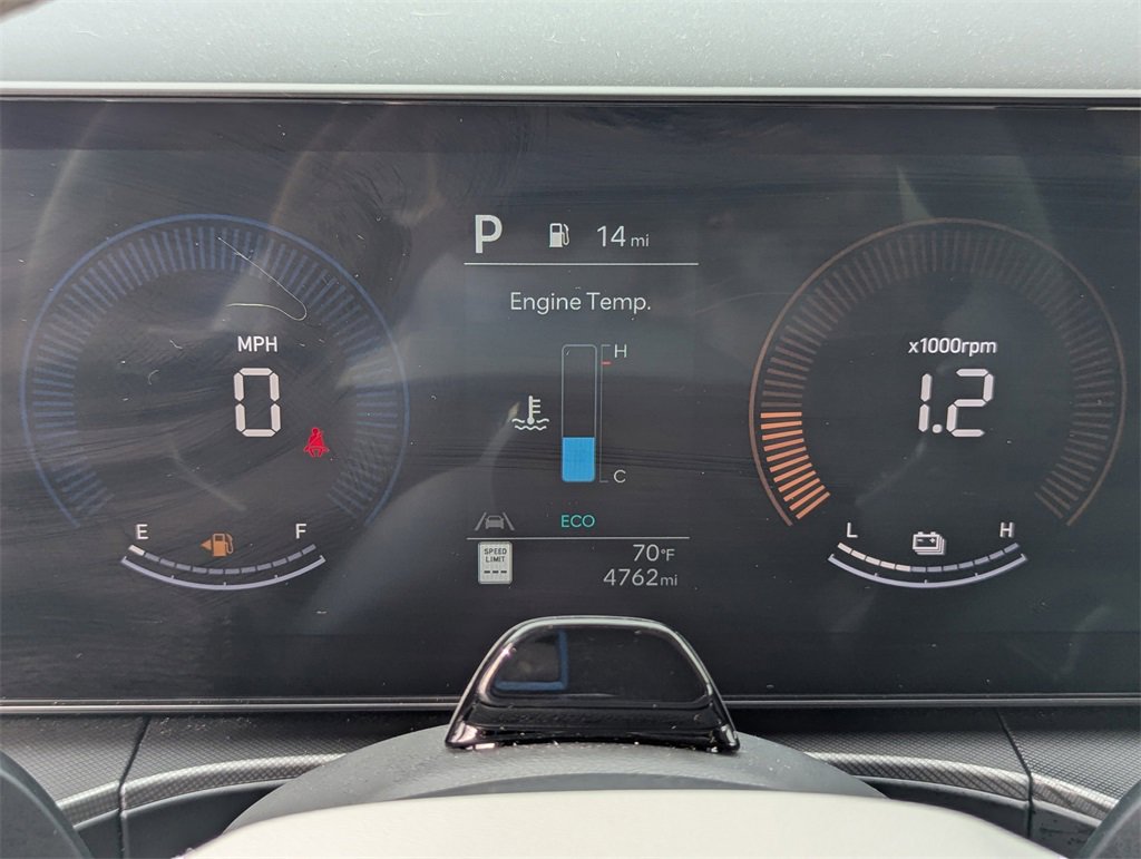 Certified 2025 Hyundai Santa Fe SEL image 9