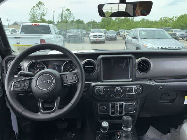 Used 2021 Jeep Gladiator Sport AWD/4WD image 3