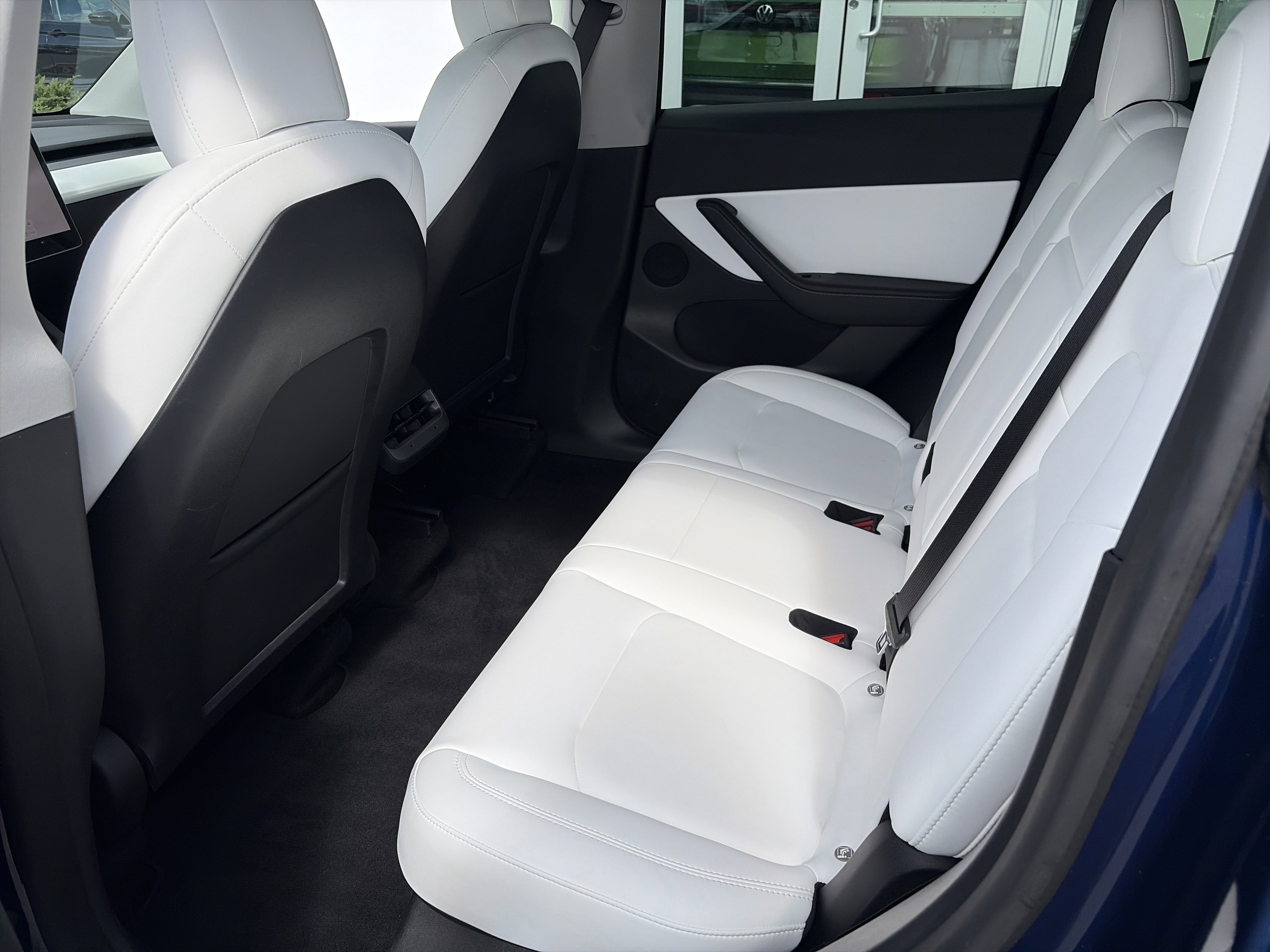 Used 2022 Tesla Model Y Long Range image 20