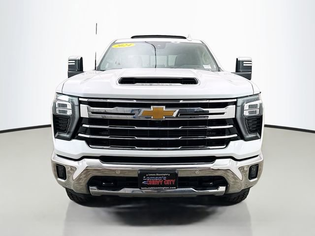 Used 2024 Chevrolet Silverado 2500 LTZ w/ LTZ Convenience Package AWD/4WD image 2