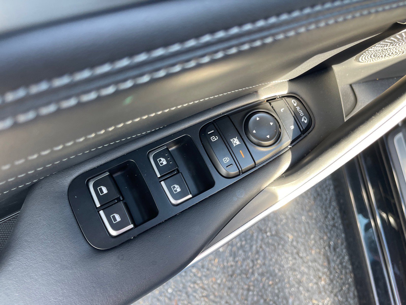 Used 2022 Kia Stinger GT2 image 8