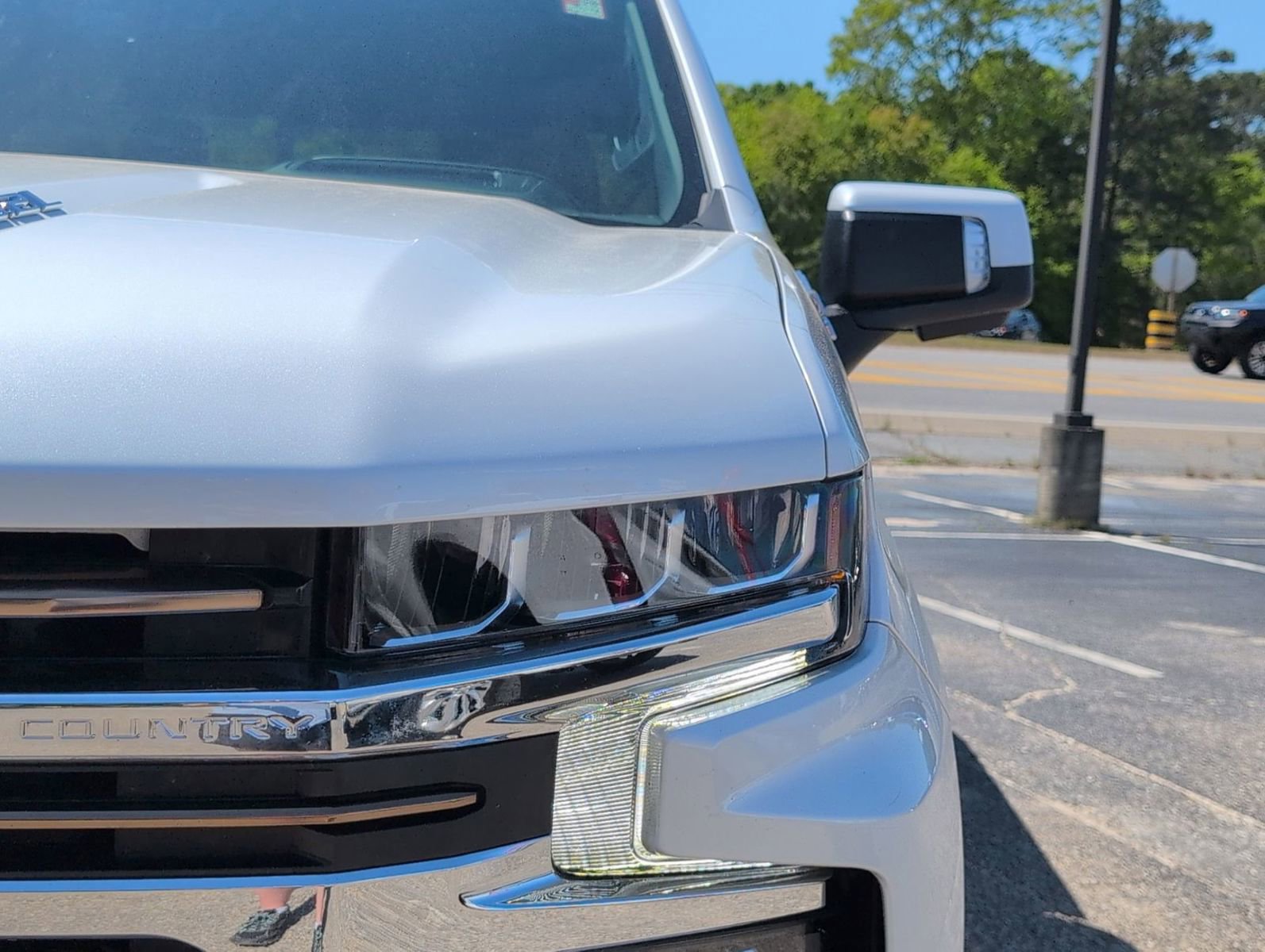 Used 2021 Chevrolet Silverado 1500 High Country w/ Technology Package image 12