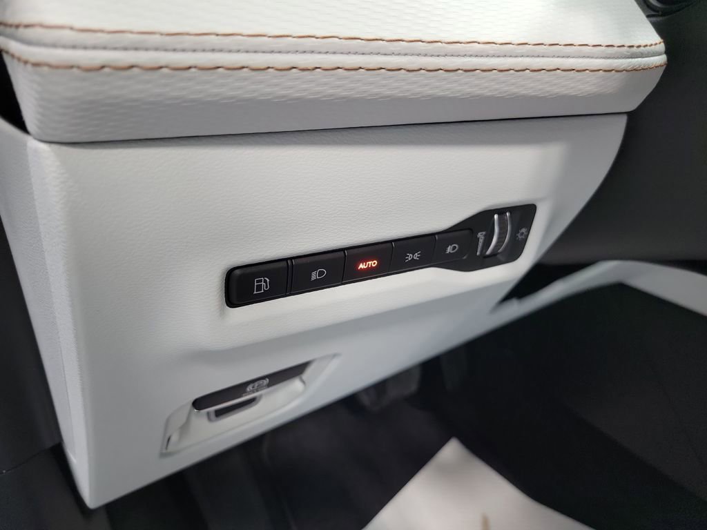 New 2026 Jeep Cherokee Overland w/ Trailer Tow Group image 21