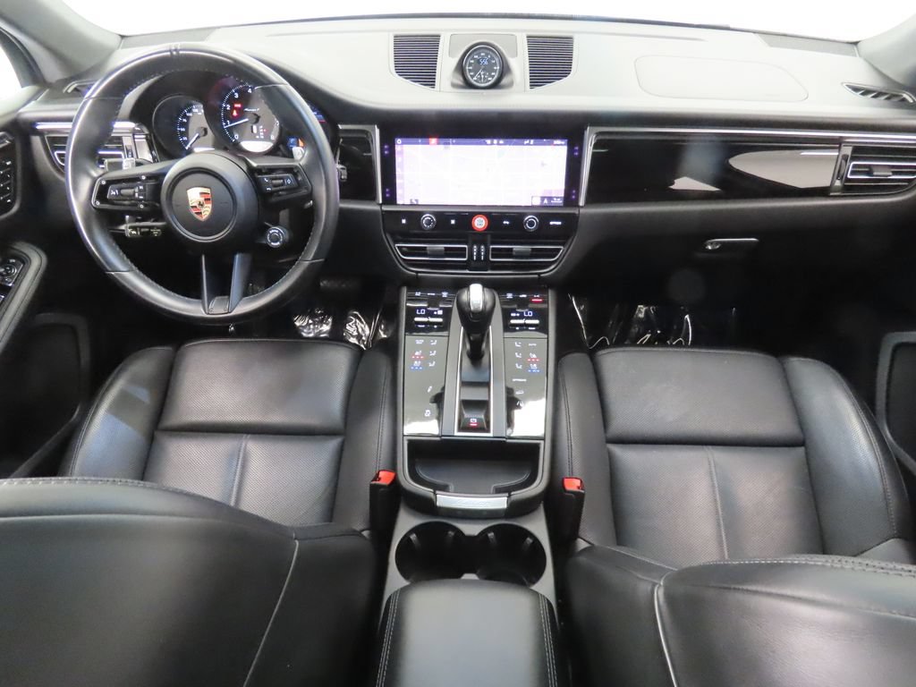 Certified 2024 Porsche Macan Turbo AWD/4WD image 15
