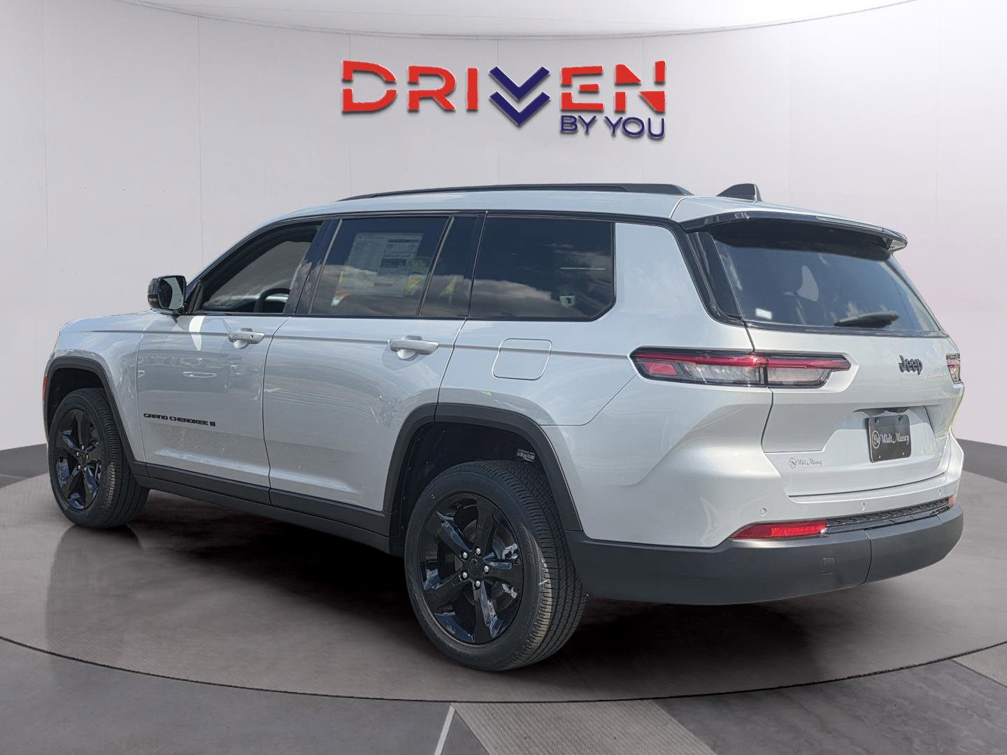 New 2025 Jeep Grand Cherokee L Altitude image 3