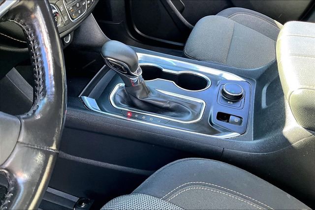 Used 2021 Chevrolet Traverse LT image 18