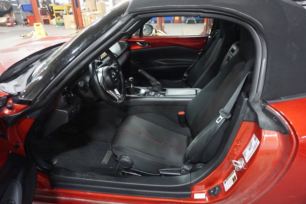 Used 2016 MAZDA MX-5 Miata Club w/ Brembo/BBS Package image 2