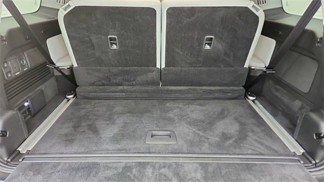 Used 2024 Rivian R1S Launch Edition image 15