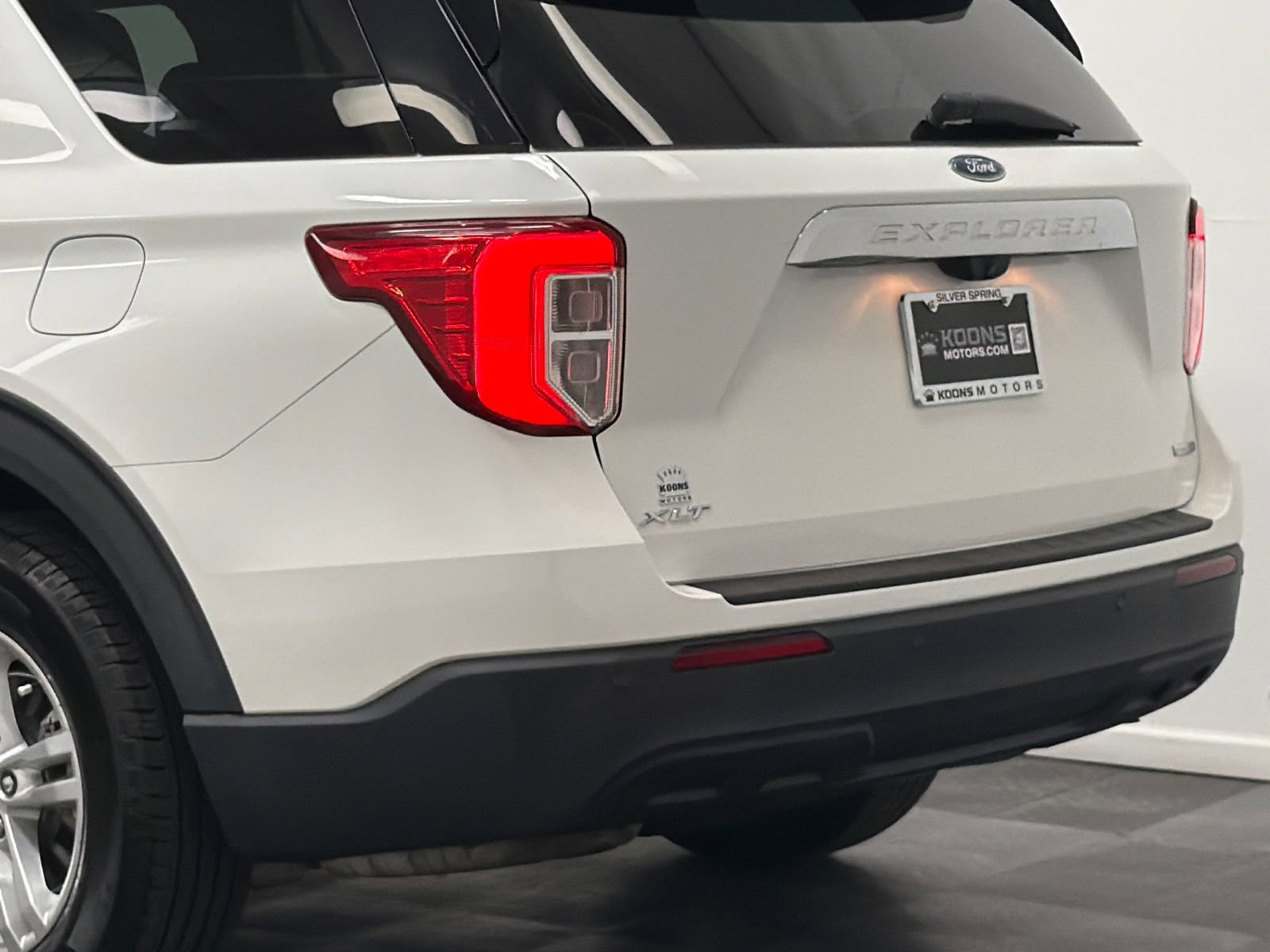 Used 2020 Ford Explorer XLT w/ Comfort Package AWD/4WD image 7