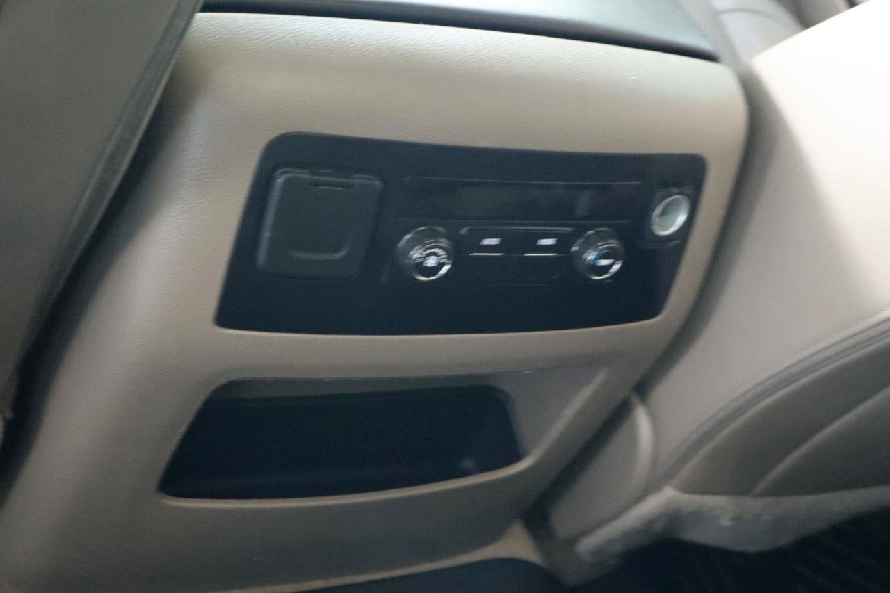Used 2018 Chevrolet Tahoe LT RWD image 32
