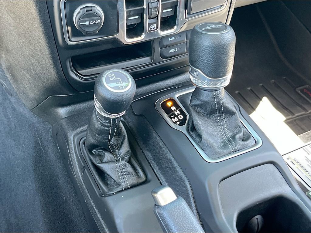 Certified 2025 Jeep Gladiator Mojave AWD/4WD image 16
