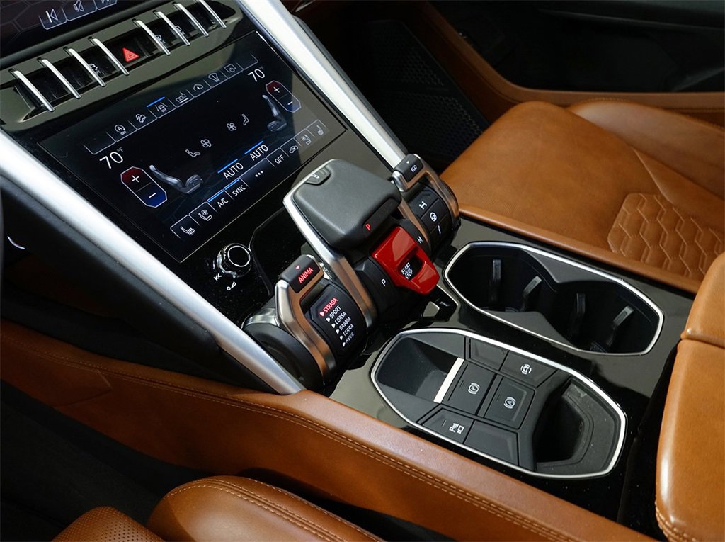 Used 2019 Lamborghini Urus image 16